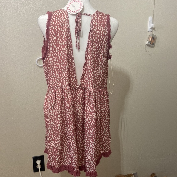 NWT Umgee Rose Animal Print V-Neck Sleeveless Back String Tie & Fringed Top - Picture 8 of 9